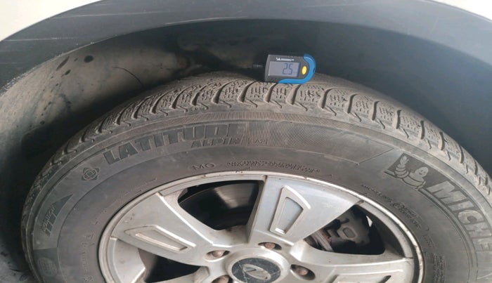 2012 Mahindra XUV500 W8, Diesel, Manual, 1,14,573 km, tyre