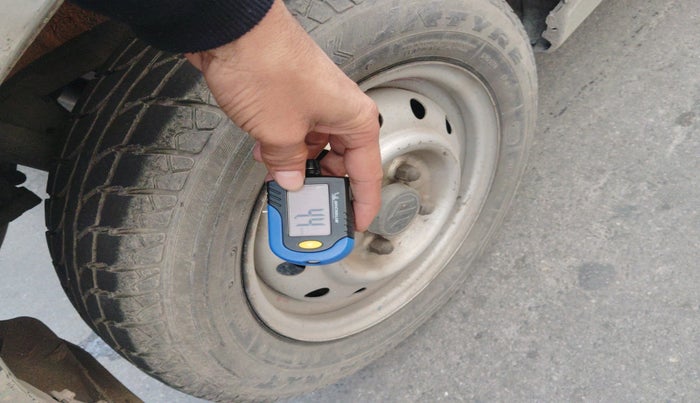 2011 Maruti Wagon R 1.0 LXI, Petrol, Manual, 20,878 km, tyre