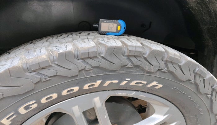 2023 Mahindra Thar LX D AT 4WD HT, Diesel, Automatic, 91,803 km, tyre