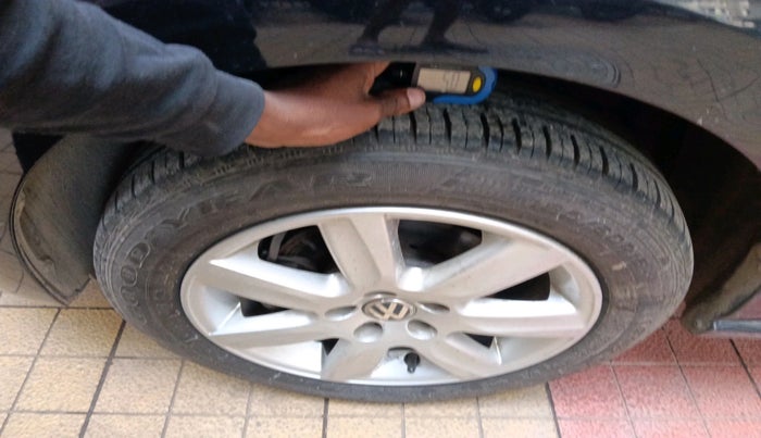 2011 Volkswagen Polo HIGHLINE1.2L, Petrol, Manual, 28,183 km, tyre