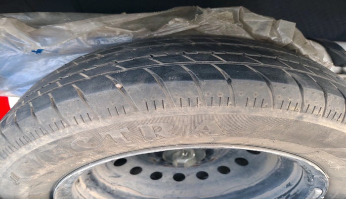 2017 Maruti Celerio VXI CNG, Petrol, Manual, 1,82,857 km, tyre