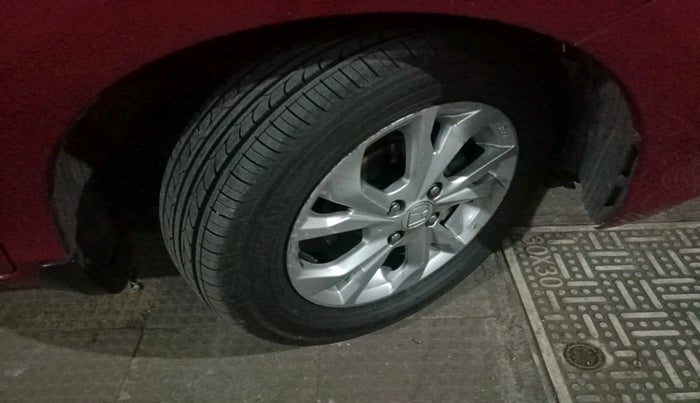 2018 Honda Amaze 1.2L I-VTEC V, Petrol, Manual, 2,49,847 km, tyre