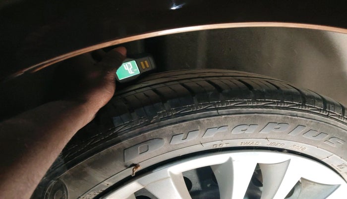 2016 Maruti Ciaz VXI, Petrol, Manual, 76,652 km, tyre