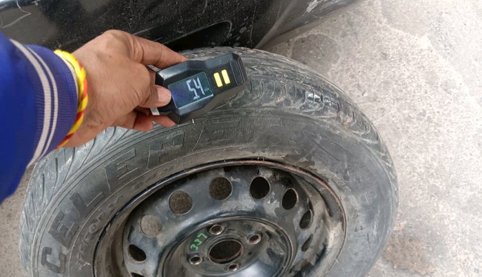 2011 Hyundai i20 MAGNA 1.2, Petrol, Manual, 93,526 km, tyre