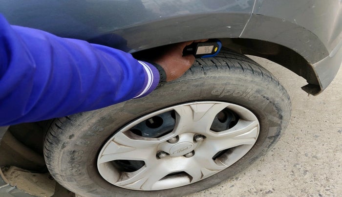 2016 Ford Ecosport TREND 1.5L DIESEL, Diesel, Manual, 1,03,250 km, tyre