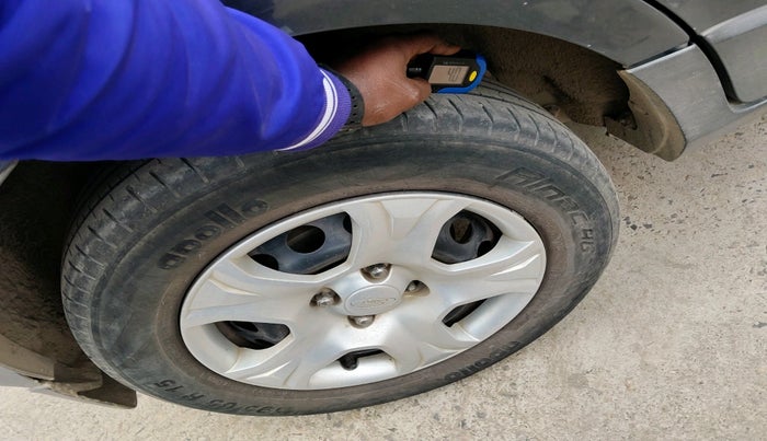 2016 Ford Ecosport TREND 1.5L DIESEL, Diesel, Manual, 1,03,250 km, tyre