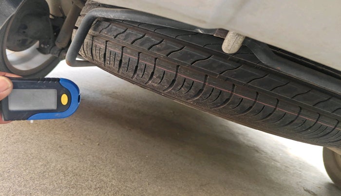 2022 Maruti XL6 ALPHA PLUS MT, Petrol, Manual, 23,696 km, tyre