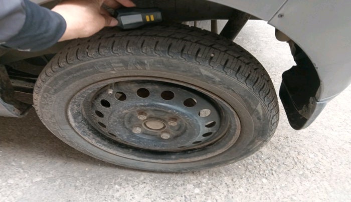 2017 Maruti Wagon R 1.0 VXI AMT, Petrol, Automatic, 1,37,075 km, tyre