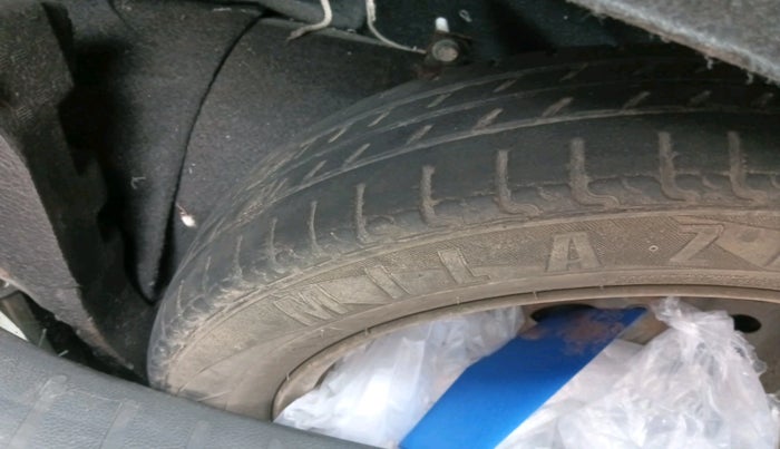 2017 Maruti Wagon R 1.0 VXI AMT, Petrol, Automatic, 1,37,075 km, tyre