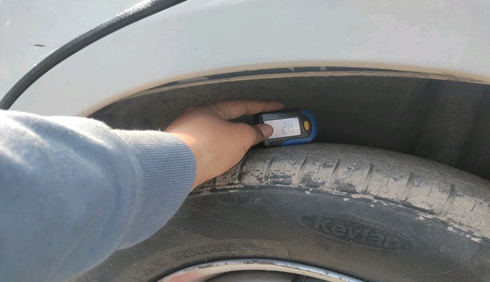 2016 Maruti Swift Dzire TOUR DIESEL, Diesel, Manual, 94,566 km, tyre