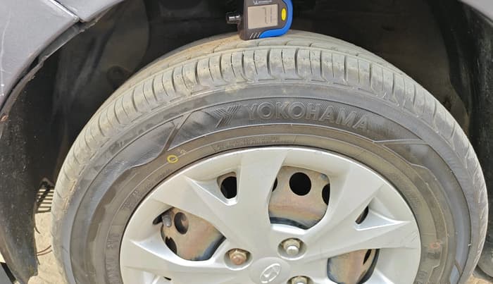 2013 Hyundai Grand i10 MAGNA 1.2 KAPPA VTVT, Petrol, Manual, 1,14,121 km, tyre