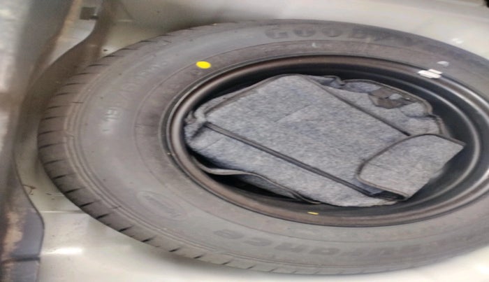 2022 KIA SONET HTK PLUS 1.0 IMT, Petrol, Manual, 43,500 km, tyre