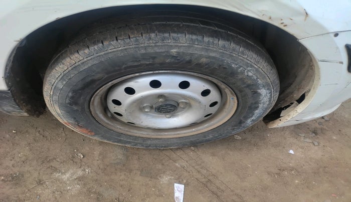 2017 Maruti Swift Dzire TOUR DIESEL, Diesel, Manual, 1,17,774 km, tyre