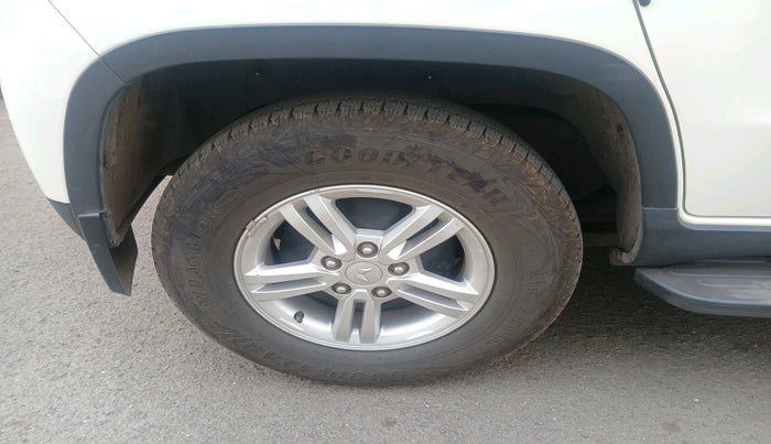 2023 Mahindra BOLERO NEO N10 R, Diesel, Manual, 11,572 km, tyre