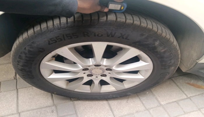 2014 Mercedes Benz Ml Class 250 CDI, Diesel, Automatic, 1,35,658 km, tyre