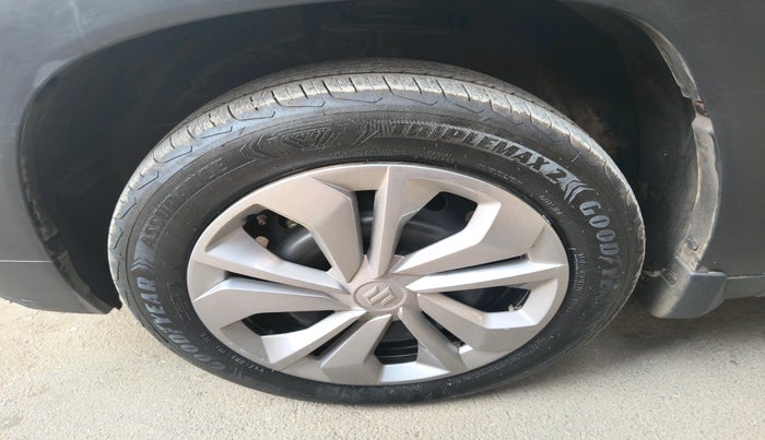 2023 Maruti FRONX DELTA CNG 1.2 MT, CNG, Manual, 16,180 km, tyre