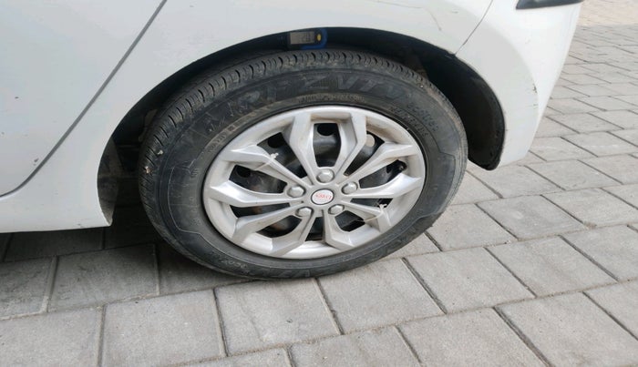 2013 Hyundai Grand i10 MAGNA 1.1 CRDI, Diesel, Manual, 1,64,113 km, tyre