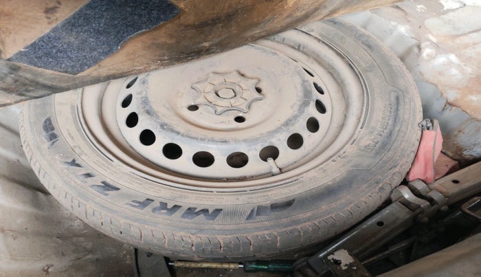 2013 Hyundai Grand i10 MAGNA 1.1 CRDI, Diesel, Manual, 1,64,113 km, tyre