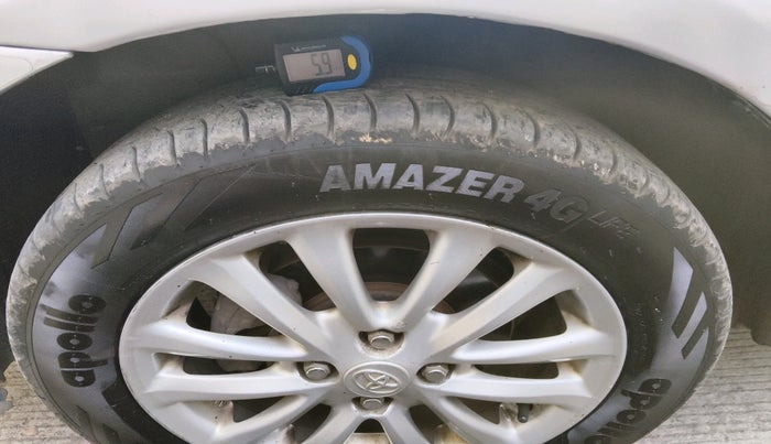 2011 Toyota Etios V, Petrol, Manual, 87,480 km, tyre