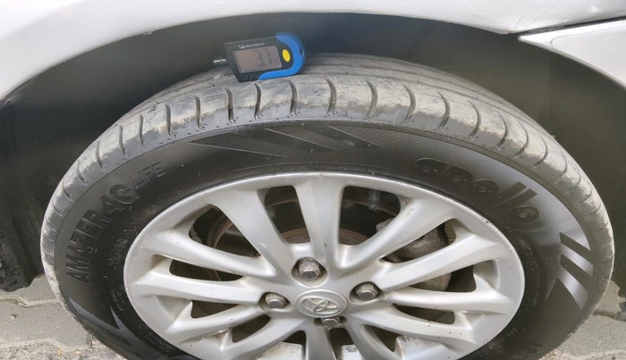 2011 Toyota Etios V, Petrol, Manual, 87,480 km, tyre