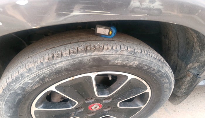 2018 Renault Duster 85 PS RXS MT DIESEL, Diesel, Manual, 99,794 km, tyre