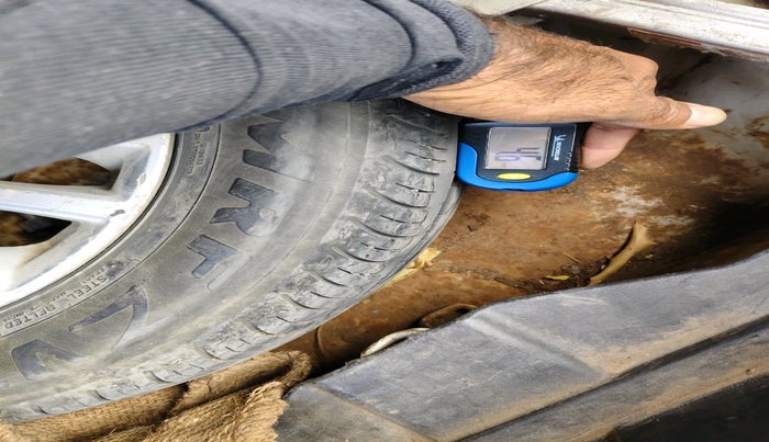 2020 Maruti Dzire ZXI, Petrol, Manual, 2,46,071 km, tyre