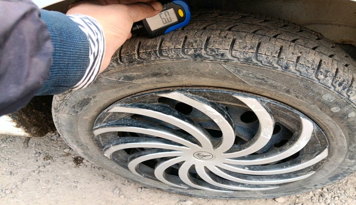 2013 Maruti Wagon R 1.0 VXI, Petrol, Manual, 32,178 km, tyre