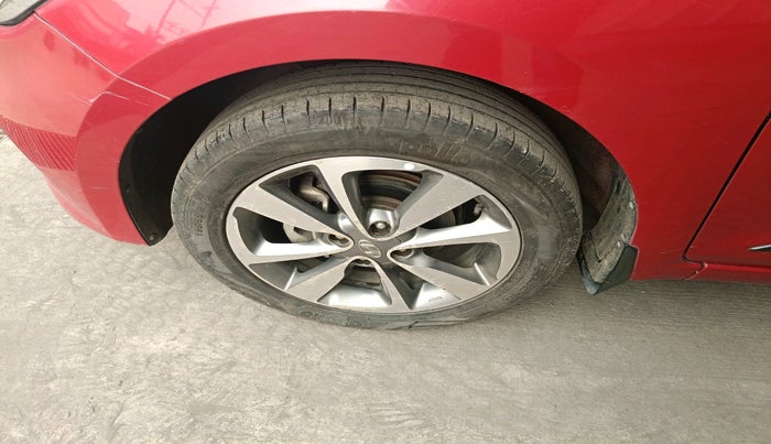 2015 Hyundai Elite i20 SPORTZ 1.2 (O), Petrol, Manual, 93,633 km, tyre