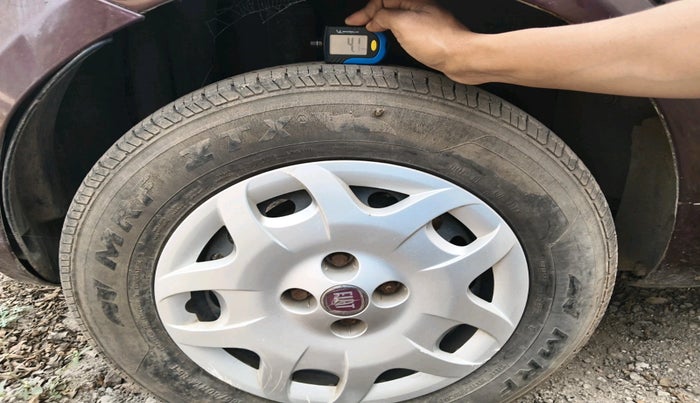 2011 Fiat Grand Punto Emotion 1.3, Diesel, Manual, 1,30,000 km, tyre