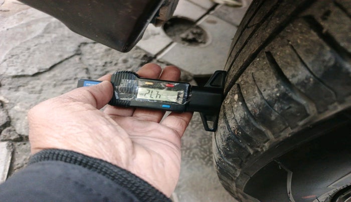 2022 Toyota URBAN CRUISER HIGH GRADE MT, Petrol, Manual, 1,12,875 km, tyre