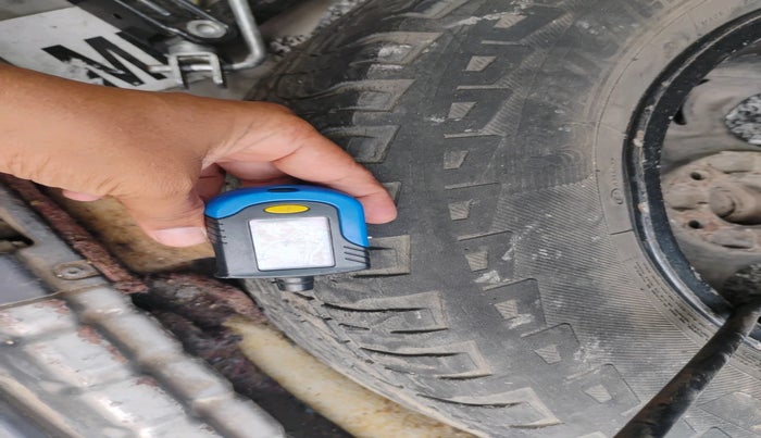 2014 Nissan Terrano XL (D), Diesel, Manual, 1,41,228 km, tyre