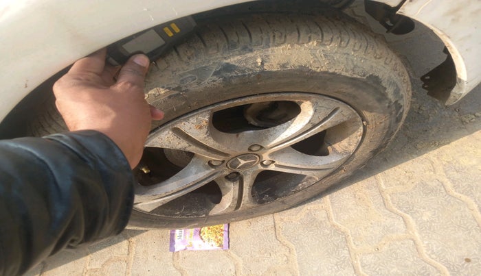 2013 Hyundai i20 MAGNA 1.4 CRDI, Diesel, Manual, 1,00,002 km, tyre