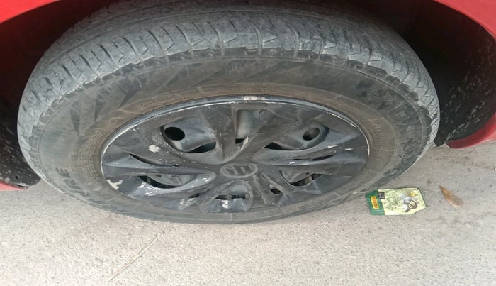 2021 Maruti Swift VXI, Petrol, Manual, 53,732 km, tyre