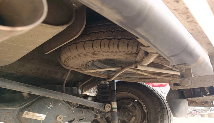 2023 Maruti Eeco 5 STR AC CNG, Petrol, Manual, 29,621 km, tyre