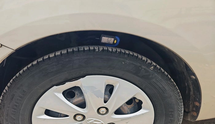 2013 Hyundai i10 SPORTZ 1.2, Petrol, Manual, 94,699 km, tyre