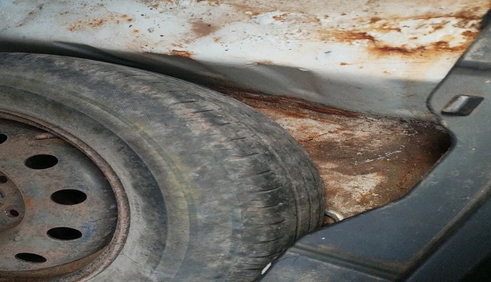 2017 Maruti Dzire VXI, Petrol, Manual, 1,52,630 km, tyre