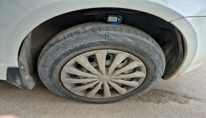 2011 Maruti Swift VDI, Diesel, Manual, 1,39,357 km, tyre