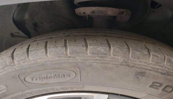 2022 KIA SELTOS HTK 1.5 PETROL, Petrol, Manual, 49,167 km, tyre