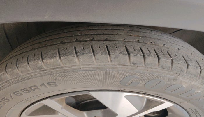 2022 KIA SELTOS HTK 1.5 PETROL, Petrol, Manual, 49,167 km, tyre