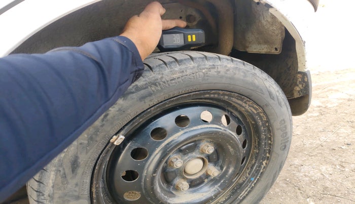 2011 Maruti Wagon R 1.0 VXI, Petrol, Manual, 1,69,088 km, tyre