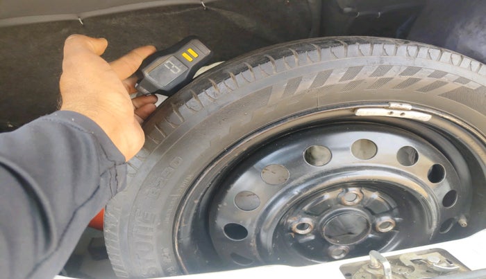 2011 Maruti Wagon R 1.0 VXI, Petrol, Manual, 1,69,088 km, tyre