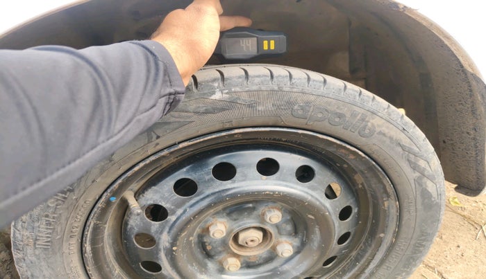 2011 Maruti Wagon R 1.0 VXI, Petrol, Manual, 1,69,088 km, tyre