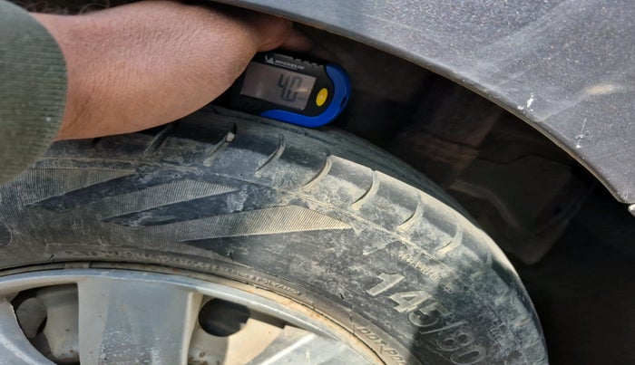 2016 Hyundai Eon ERA +, Petrol, Manual, 92,930 km, tyre