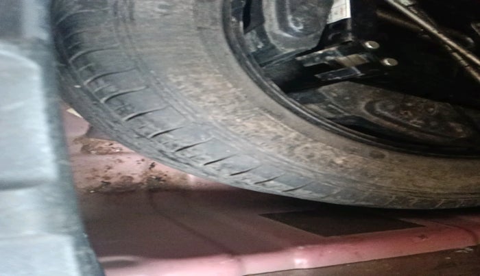 2019 Tata NEXON XM PETROL, CNG, Manual, 53,438 km, tyre