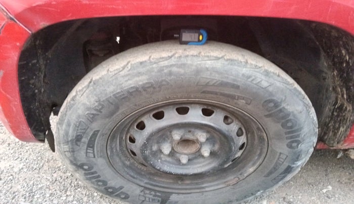 2017 Mahindra TUV300 T4 PLUS, Diesel, Manual, 36,639 km, tyre