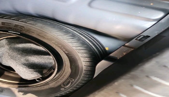 2022 Hyundai VENUE S (O) 1.0 TURBO IMT, Petrol, Manual, 35,766 km, tyre