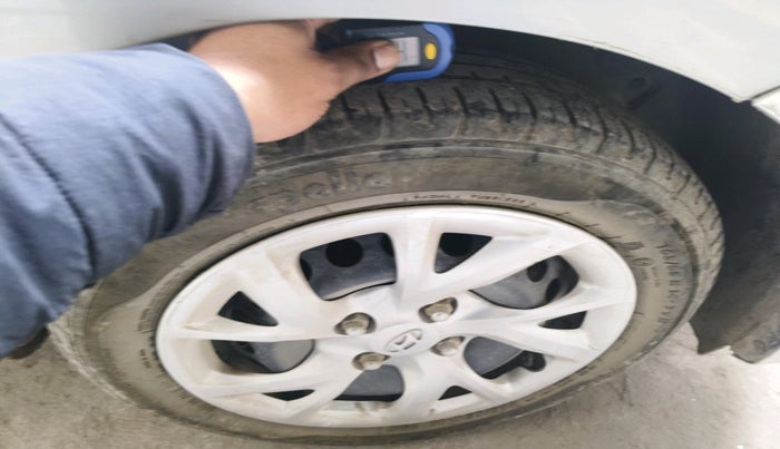 2017 Hyundai Grand i10 SPORTZ 1.2 KAPPA VTVT, Petrol, Manual, 30,820 km, tyre