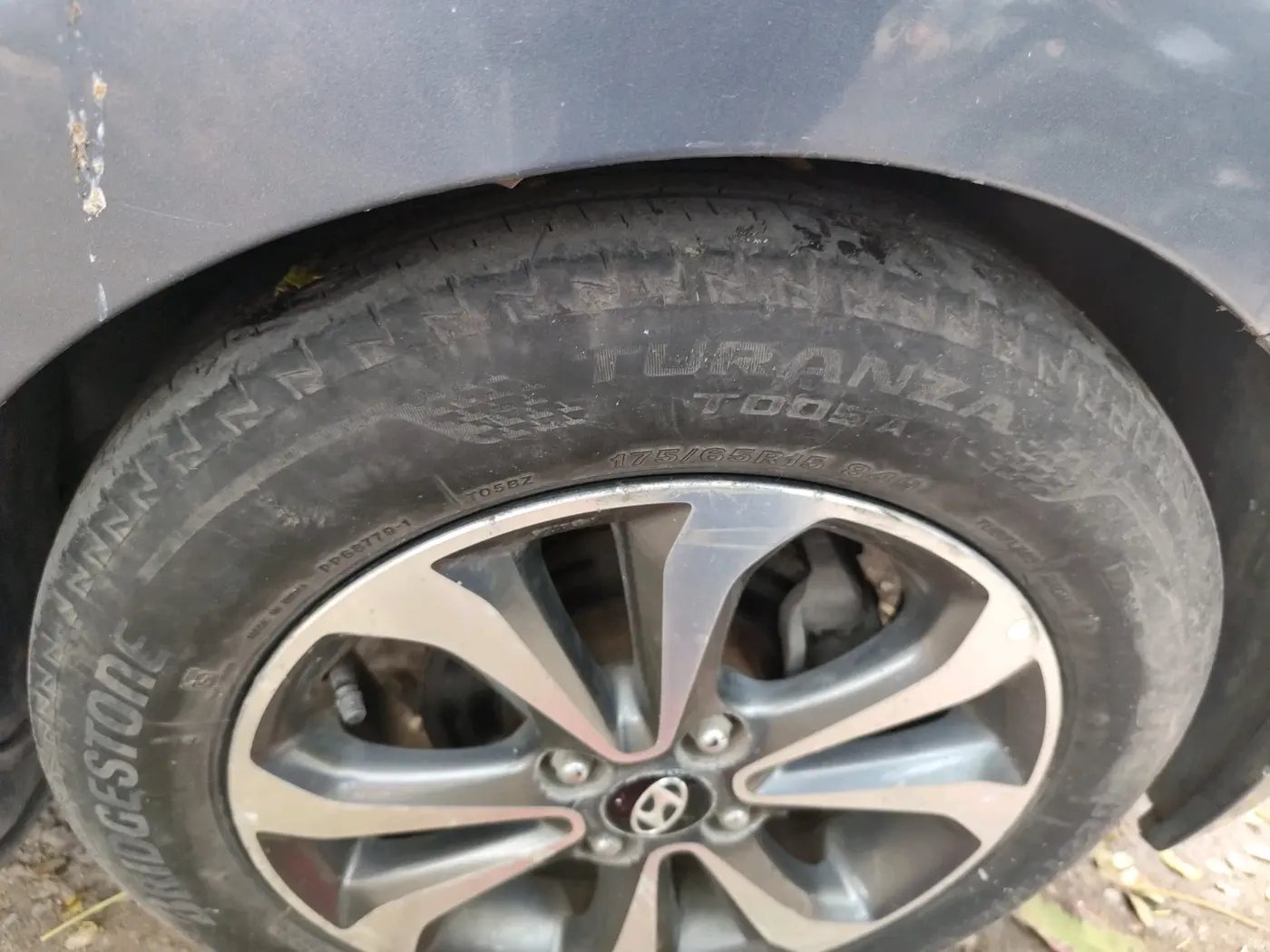 2014 Hyundai Xcent SX 1.2 (O), Petrol, Manual, 34,000 km, tyre