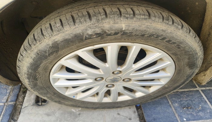 2018 Maruti Dzire ZXI AMT, Petrol, Automatic, 79,608 km, tyre