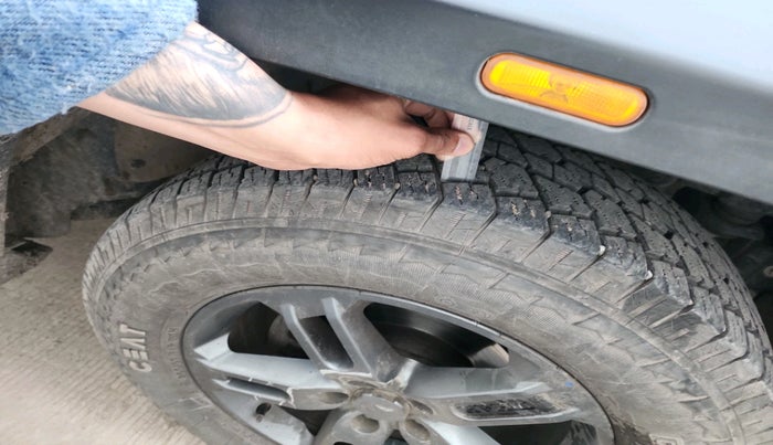 2023 Mahindra Thar LX P 2WD AT HT, Petrol, Automatic, 41,584 km, tyre